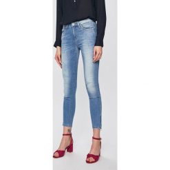 Only - Jeansy Kendell. Jeansy damskie ONLY. W wyprzedaży za 149,90 zł.