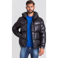 KURTKA PUCHOWA EMPORIO ARMANI. Czarne płaszcze męskie m, z nadrukiem, z puchu. Za 1397,40 zł.