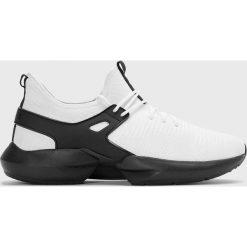 Kazar Studio - Buty. Białe sneakersy męskie Kazar Studio, z okrągłym noskiem, na sznurówki. Za 239,90 zł.