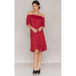 Tuniki damskie: NA-KD Boho Tunika z odkrytymi ramionami - Red