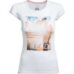T-shirt damski TSD617 - biały - Outhorn. Białe koszulki damskie marki Outhorn, bez wzorów, z bawełny, klasyczne, bez kołnierzyka, bez rękawów. W wyprzedaży za 24,99 zł.