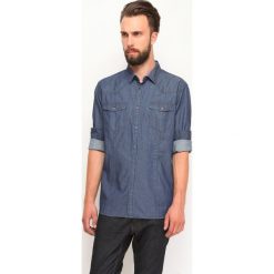 KOSZULA DŁUGI RĘKAW MĘSKA. Szare koszule męskie DRYWASH, m, bez wzorów, z jeansu, eleganckie, bez kołnierzyka, z długim rękawem. W wyprzedaży za 59,99 zł.
