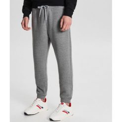 Spodnie dresowe basic - Jasny szary. Szare spodnie męskie Cropp, s, bez wzorów, z dresówki. Za 99,99 zł.