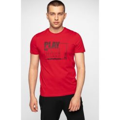 T-shirt męski TSM004 - czerwony. Czerwone t-shirty męskie 4f, m, bez wzorów, bez kołnierzyka. W wyprzedaży za 34,99 zł.