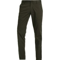 Chinosy męskie: s.Oliver BLACK LABEL Chinosy dark olive
