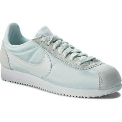 Buty NIKE - Classic Cortez Nylon 749864 008 Barely Grey/Barely Grey/White. Niebieskie buty sportowe damskie Nike, na co dzień, bez wzorów, z zamszu, bez obcasa, na płaskiej podeszwie, bez zapięcia. W wyprzedaży za 319,00 zł.