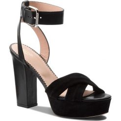 Sandały RED VALENTINO - PQ0S0A78 Nero 0NO. Czarne klapki damskie marki Red Valentino, bez wzorów, ze skóry, bez obcasa, na obcasie. W wyprzedaży za 1179,00 zł.