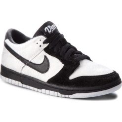 Buty NIKE - Dunk Low Prm Qs Bg 747072 101 White/Black. Czarne półbuty damskie Nike, na co dzień, bez wzorów, ze skóry ekologicznej, bez obcasa, na płaskiej podeszwie, bez zapięcia. W wyprzedaży za 239,00 zł.