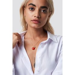 NA-KD Accessories Naszyjnik Red Apple - Gold. Czerwone naszyjniki damskie NA-KD Accessories. W wyprzedaży za 28,67 zł.
