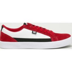 DC - Buty Lynnfield. Czerwone sneakersy męskie DC, z okrągłym noskiem, na sznurówki. W wyprzedaży za 199,90 zł.