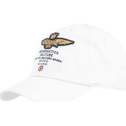 Czapka AERONAUTICA MILITARE. Białe czapki męskie Aeronautica Militare, z haftami, z tkaniny. Za 170,00 zł.