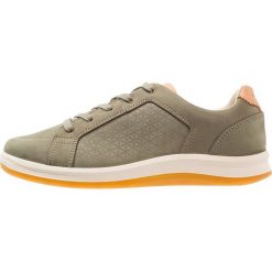 Lowa TRIESTE Sneakersy niskie schilf. Zielone buty sportowe damskie Lowa, bez wzorów, ze skóry, sportowe. W wyprzedaży za 439,20 zł.