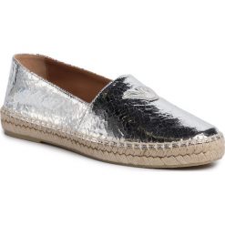 Espadryle EMPORIO ARMANI - X3S026 XF440 00520 Silver. Szare espadryle damskie Emporio Armani, bez wzorów, ze skóry, bez obcasa, na płaskiej podeszwie. Za 889,00 zł.