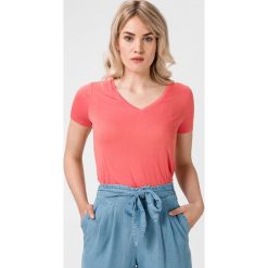 Vero Moda Sofia Koszulka Czerwony. Czerwone koszulki damskie Vero Moda, m, bez wzorów, z poliesteru, bez kołnierzyka, z krótkim rękawem. Za 64,95 zł.