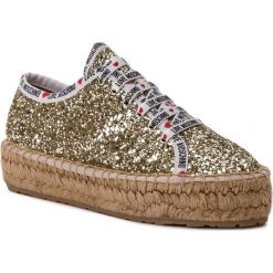 Espadryle LOVE MOSCHINO - JA10203G07JI0901 Oro. Żółte espadryle damskie Love Moschino, bez wzorów, z tworzywa sztucznego, bez obcasa. Za 729,00 zł.