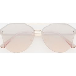 Okulary przeciwsłoneczne - Brązowy. Pomarańczowe okulary przeciwsłoneczne damskie Reserved. W wyprzedaży za 19,99 zł.