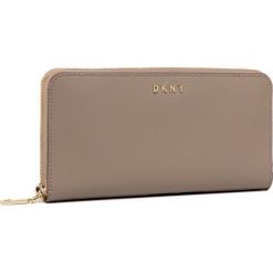 Duży Portfel Damski DKNY - Liza-Lg Zip Around R0111658 Soft Clay 4F2. Brązowe portfele damskie DKNY, bez wzorów, ze skóry. W wyprzedaży za 439,00 zł.