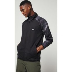 O'Neill Bluza Czarny. Czarne bluzy męskie O'Neill, s, bez wzorów, z elastanu, bez kołnierzyka, bez rękawów, bez kaptura. Za 343,95 zł.