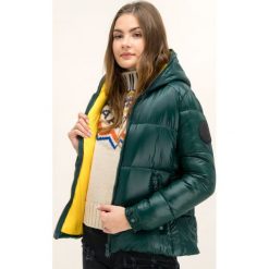 Kurtka puchowa Save The Duck D3809W LUCK9. Czerwone kurtki damskie Save the duck, bez wzorów, z nylonu, bez kaptura. W wyprzedaży za 539,00 zł.