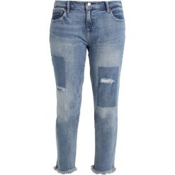 Boyfriendy damskie: GAP GIRLFRIEND SHADOW HILL Jeansy Relaxed Fit medium indigo
