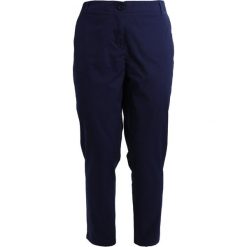 Chinosy damskie: Anna Field Curvy Chinosy dark blue