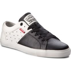 Tenisówki LEVI'S - 227843-755-59 Regular Black. Czarne półbuty damskie Levi's®, bez wzorów, z gumy, bez obcasa, na płaskiej podeszwie, bez zapięcia. W wyprzedaży za 179,00 zł.