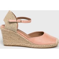 Answear - Espadryle Clowse. Różowe koturny damskie ANSWEAR, z okrągłym noskiem, bez obcasa, na koturnie, na klamry. W wyprzedaży za 59,90 zł.