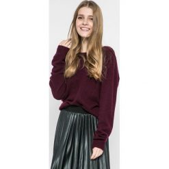 Swetry klasyczne damskie: Vila – Sweter