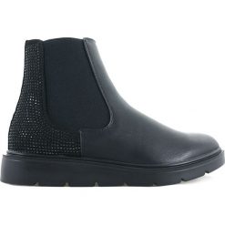 BOTKI DAMSKIE BAR 45-5 CZA. Botki damskie BARSKI, ze skóry, bez obcasa, na platformie, bez zapięcia. Za 39,00 zł.