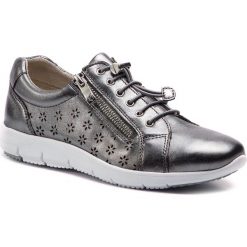 Półbuty CAPRICE - 9-23604-22 Gunmetal Met. 976. Szare półbuty damskie Caprice, bez wzorów, ze skóry, bez obcasa, na płaskiej podeszwie, bez zapięcia. Za 249,90 zł.