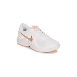 Buty do biegania Nike REVOLUTION 4 W. Białe buty sportowe damskie Nike, bez wzorów, do biegania, nike revolution. W wyprzedaży za 197,10 zł.
