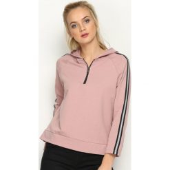 Różowa Bluza Monkey. Czerwone bluzy rozpinane damskie marki Born2be, uniwersalny, z kapturem. Za 89,99 zł.