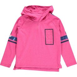 Koszulka "Tanya 602" w kolorze różowym. Czerwone bluzki dziewczęce z długim rękawem LEGO Wear, z materiału, z kapturem. W wyprzedaży za 82,95 zł.