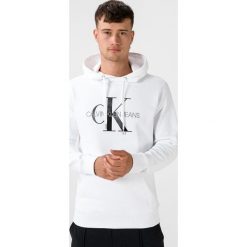 Calvin Klein Monogram Bluza Biały. Białe bluzy męskie Calvin Klein, l, z nadrukiem, z bawełny, bez kołnierzyka, bez rękawów, bez kaptura. Za 497,95 zł.