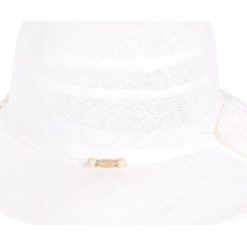 Kapelusz damski Skromna elegancja biały (cz17216-1). Czerwone kapelusze damskie marki Art of Polo. Za 36,52 zł.