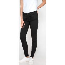 Levi's Dżinsy Czarny. Czarne jeansy damskie Levi's®, s, bez wzorów, z elastanu. Za 430,95 zł.