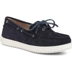 Mokasyny GEOX - D Genova Moc A D02HCA 00022 C4002 Navy. Niebieskie mokasyny damskie Geox, na co dzień, bez wzorów, ze skóry, bez obcasa, na płaskiej podeszwie, bez zapięcia. W wyprzedaży za 379,00 zł.