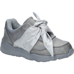 Szare buty sportowe z kokardą casu c12033-3. Szare półbuty dziewczęce Casu, bez wzorów, bez zapięcia. Za 79,99 zł.