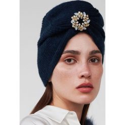 Turban z dekoracyjną broszką - Khaki. Brązowe broszki damskie Reserved. Za 99,99 zł.
