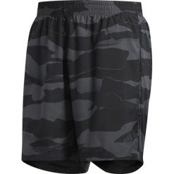 Spodenki do biegania męskie ADIDAS RUN IT CAMO SHO / DQ2562. Zielone spodenki sportowe męskie Adidas, m, bez wzorów, do biegania. Za 99,99 zł.