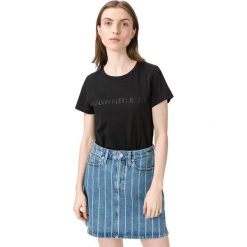 Calvin Klein Koszulka Czarny. Czarne koszulki damskie Calvin Klein, m, z nadrukiem, z bawełny, bez kołnierzyka, z krótkim rękawem. Za 152,95 zł.