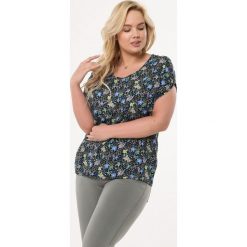 Czarna Bluzka Self Motivation. Czarne bluzki damskie Born2be, xl, w kwiaty, klasyczne, z okrągłym kołnierzem, z krótkim rękawem. Za 39,99 zł.