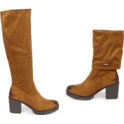 Kozaki damskie na słupku camel Vinceza - camel. Brązowe kozaki damskie Vinceza, bez obcasa, na słupku, bez zapięcia. Za 149,99 zł.