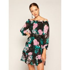 Sukienka koktajlowa Guess Hannah W0YK95 W8SL2. Sukienki damskie Guess, s, z aplikacjami, wizytowe, bez kołnierzyka, bez rękawów. Za 549,00 zł.