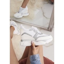 Białe Sneakersy Modern. Białe koturny damskie vices. Za 119,99 zł.