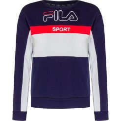 Bluza FILA MIKA. Białe bluzy damskie Fila, z nadrukiem, z dzianiny. W wyprzedaży za 183,00 zł.