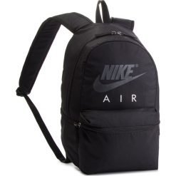 Plecak NIKE - BA5777 010. Czarne plecaki męskie Nike, z materiału, sportowe. Za 119,00 zł.