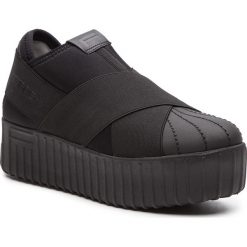 Sneakersy TOGOSHI - FESSURA TG-08-02-000046 601. Czarne półbuty damskie Togoshi, na co dzień, bez wzorów, ze skóry ekologicznej, bez obcasa, na koturnie, bez zapięcia. W wyprzedaży za 449,00 zł.