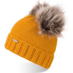 Czapka damska zimowa z polarem i pomponami Brodrene CZ22 miodowa - miodowy. Pomarańczowe czapki damskie Brødrene, na zimę, bez wzorów, z polaru. Za 74,99 zł.