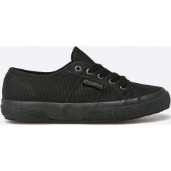 Superga - Tenisówki. Czarne trampki i tenisówki damskie Superga, bez wzorów, z gumy, na sznurówki. Za 229,90 zł.
